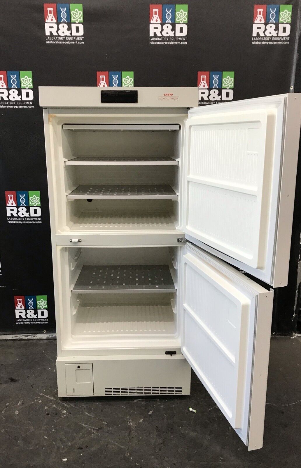 Sanyo MDF-U536D -30 C Double Door Commercial Freezer 16Cf 120v FULLY TESTED
