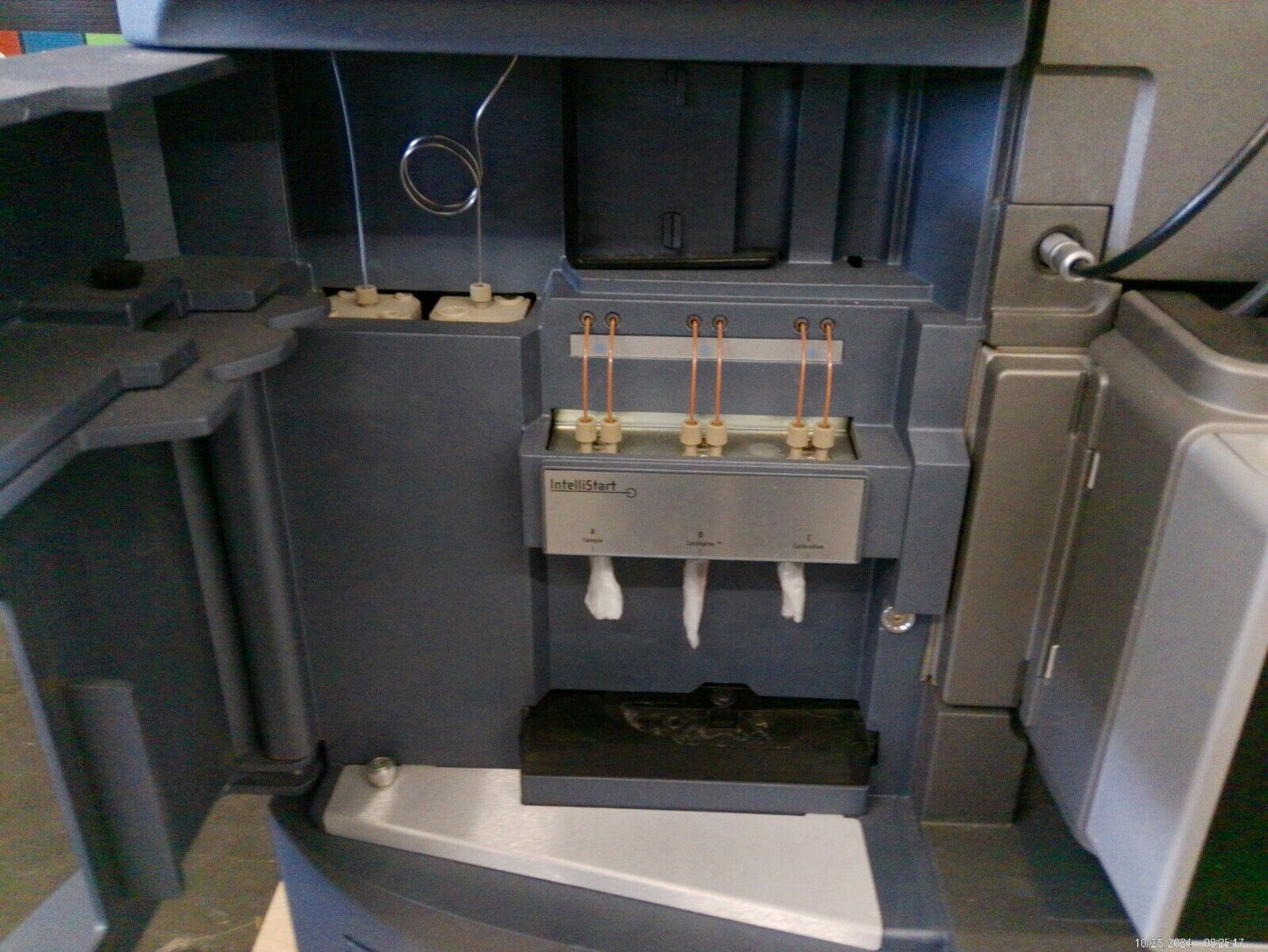 Waters/ Acquity ZEVO G2 QTOF UPLC Mass Spectrometer System 220v, NO SOFTWARE