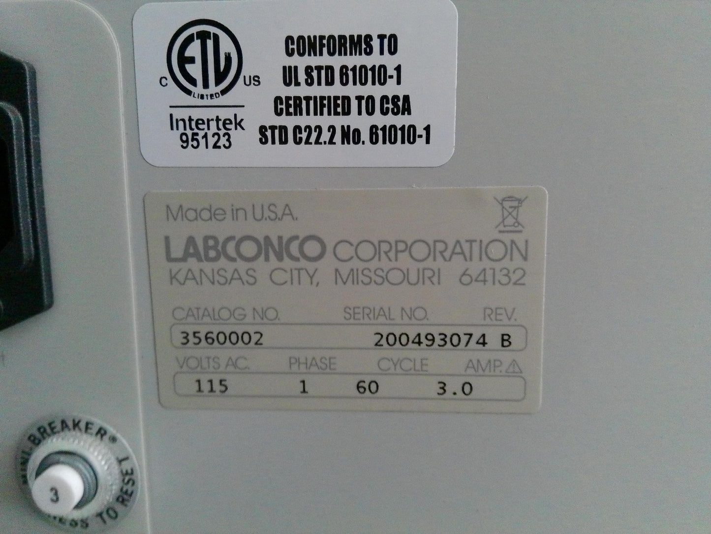 Fisherbrand/Labconco 3ft 3560002 HEPA PCR Workstation Laminar Flow w/UV Lighting