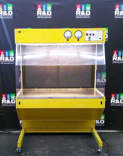 Lab Products 4ft Stay-Clean Laminar Flow, Animal Transfer Change Station