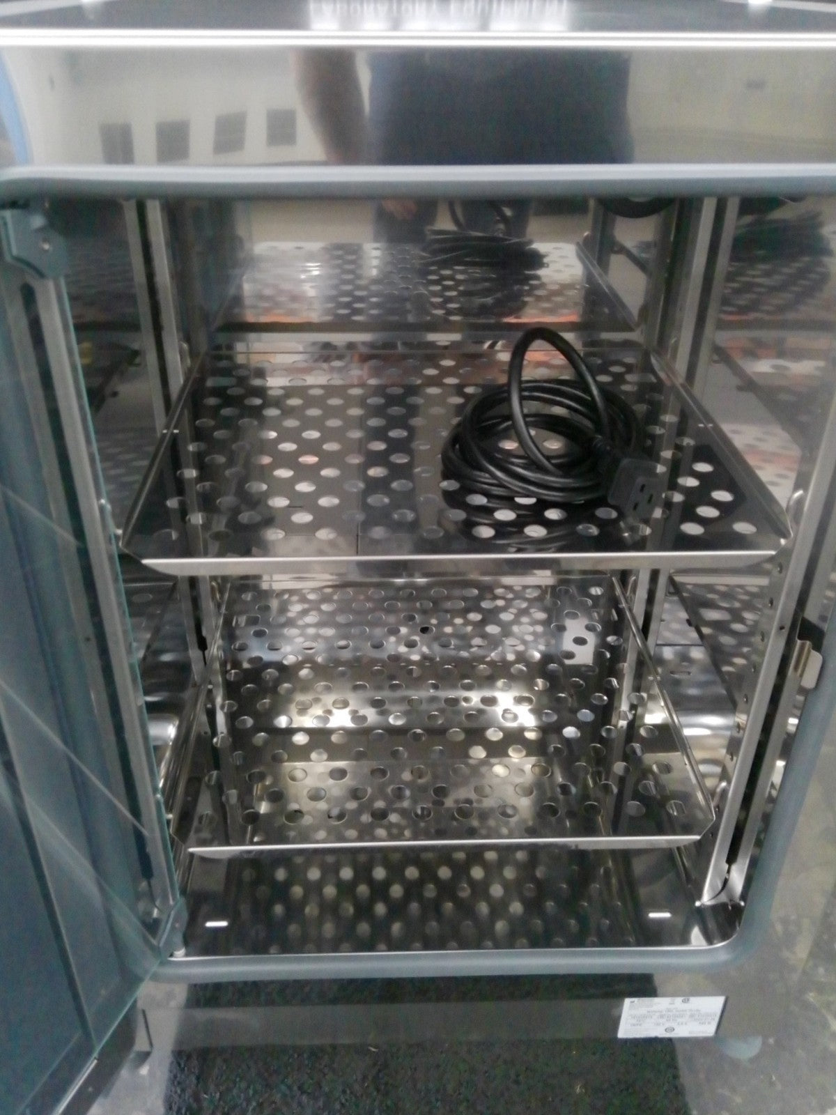 Fisherbrand Isotemp 51030514 - 100L Incubator Oven 3.5Cf