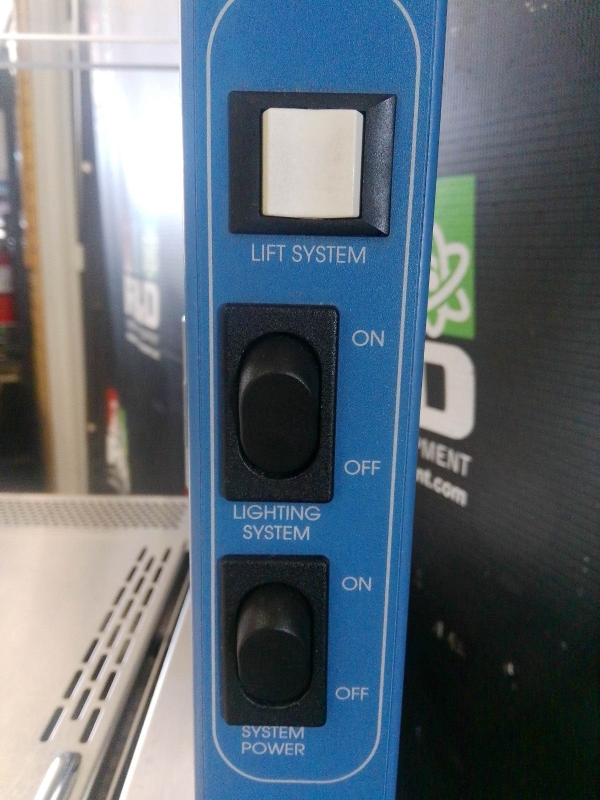 AllenTown 3820005 ATS5 Animal Transfer Change Station w/ Adjustable Stand