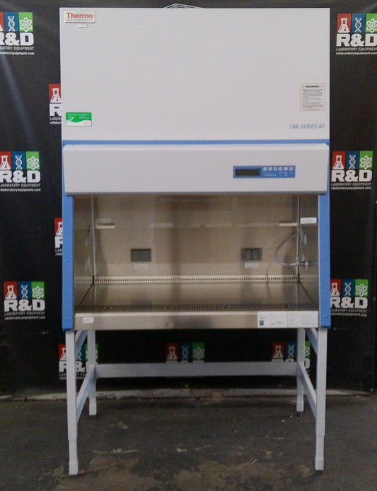 Thermo Scientific 4ft 1375 A2 Biosafety Cabinet w/UV & Stand (2020) FULLY TESTED