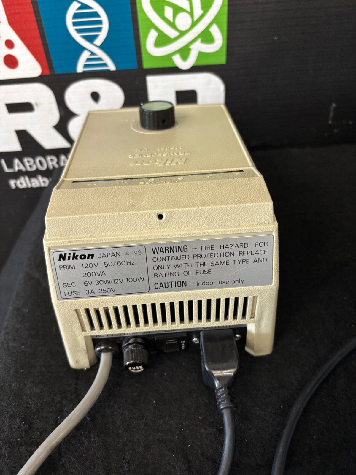 Nikon Eclipse TE300 Inverted Phase Contrast Fluorescence Microscope 4 Objectives