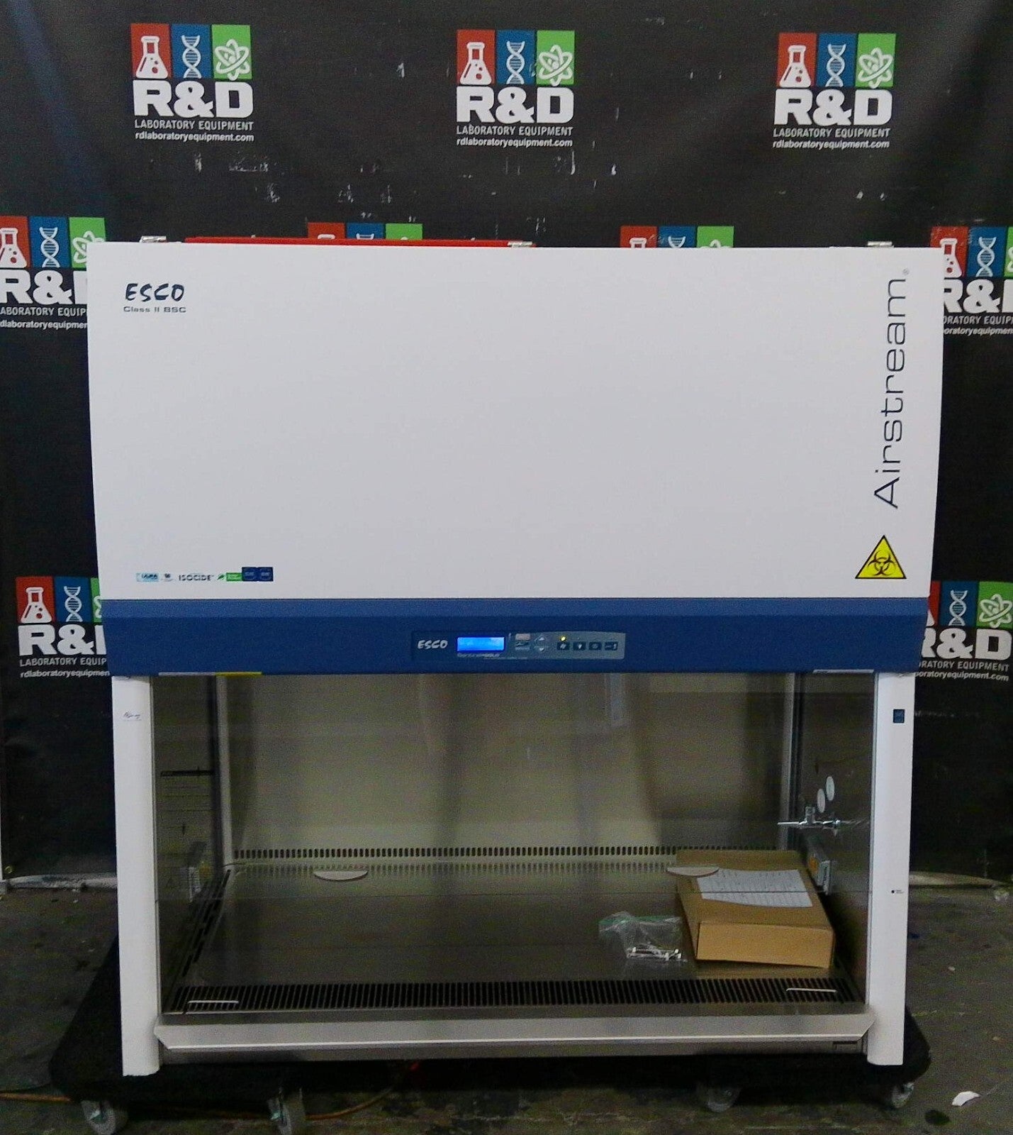 Esco 4ft AC2-4S9 (2022) A2 Biosafety Cabinet w/Stand & UV, FULLY TESTED