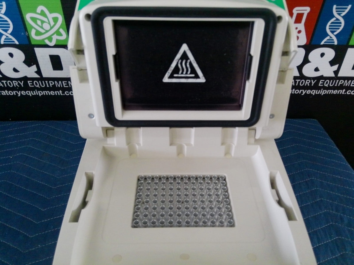 Bio-Rad T100 96 Well Thermal Cycler PCR Gene Analysis System