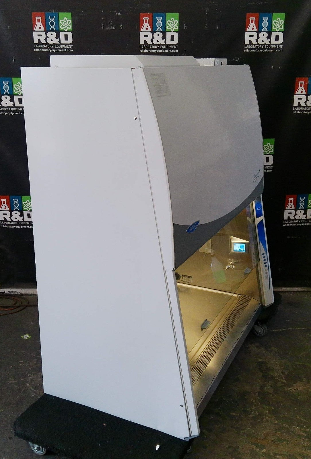 Labconco 4ft Logic+ A2 Biosafety/Biological Safety Cabinet w/Stand & UV+Warranty