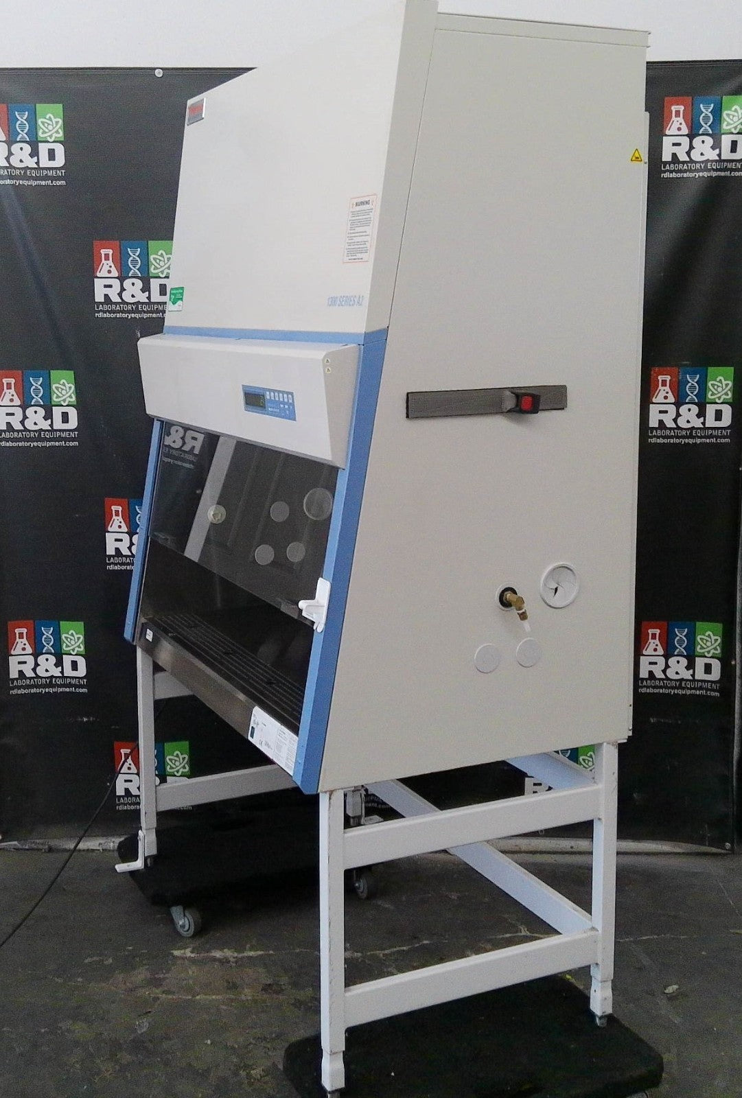 Thermo Scientific 4ft 1375  A2 Biosafety Cabinet w/UV & Stand (2019)FULLY TESTED