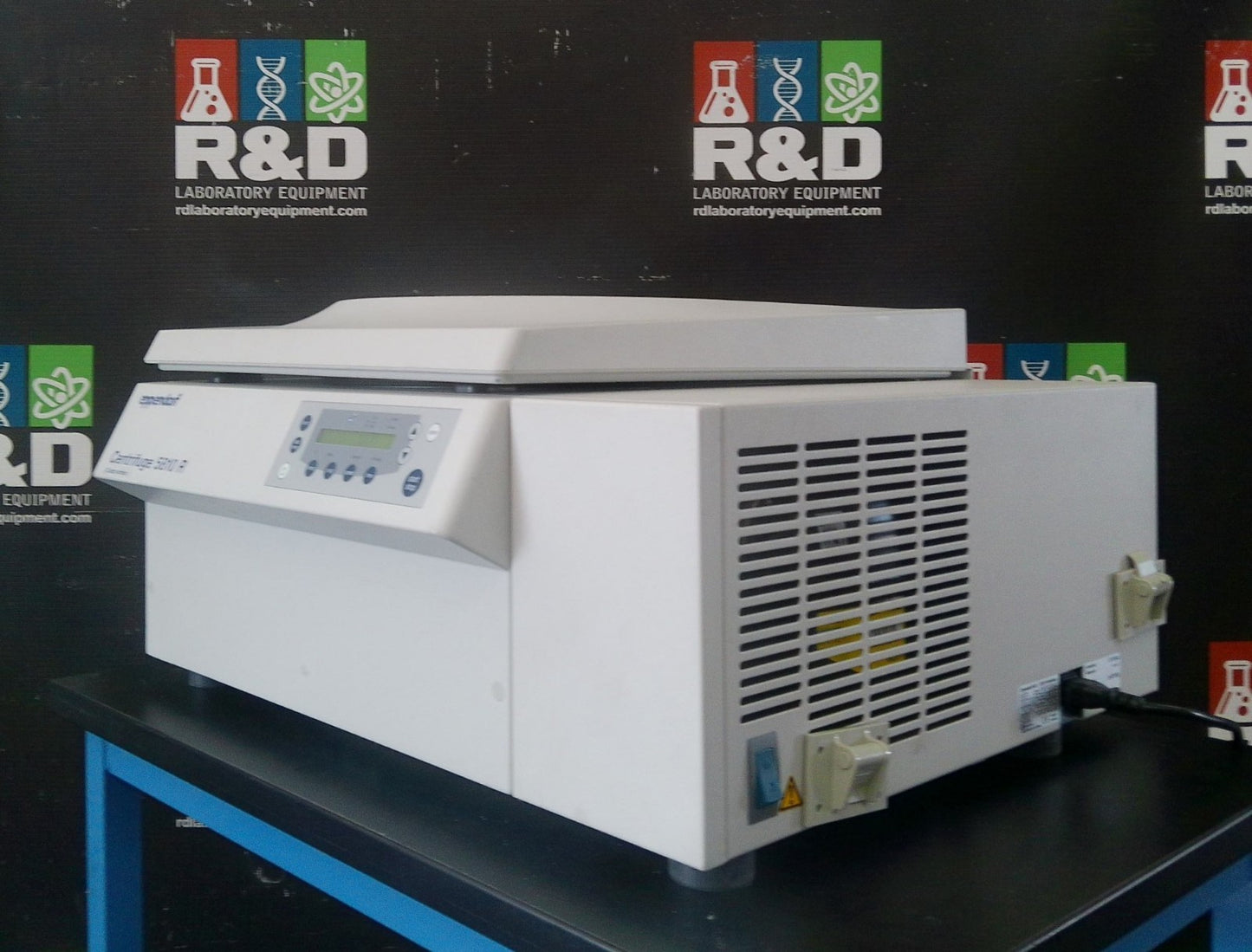 Eppendorf 5810R Refrigerated Centrifuge w/ Plate Rotor (A-4-81)