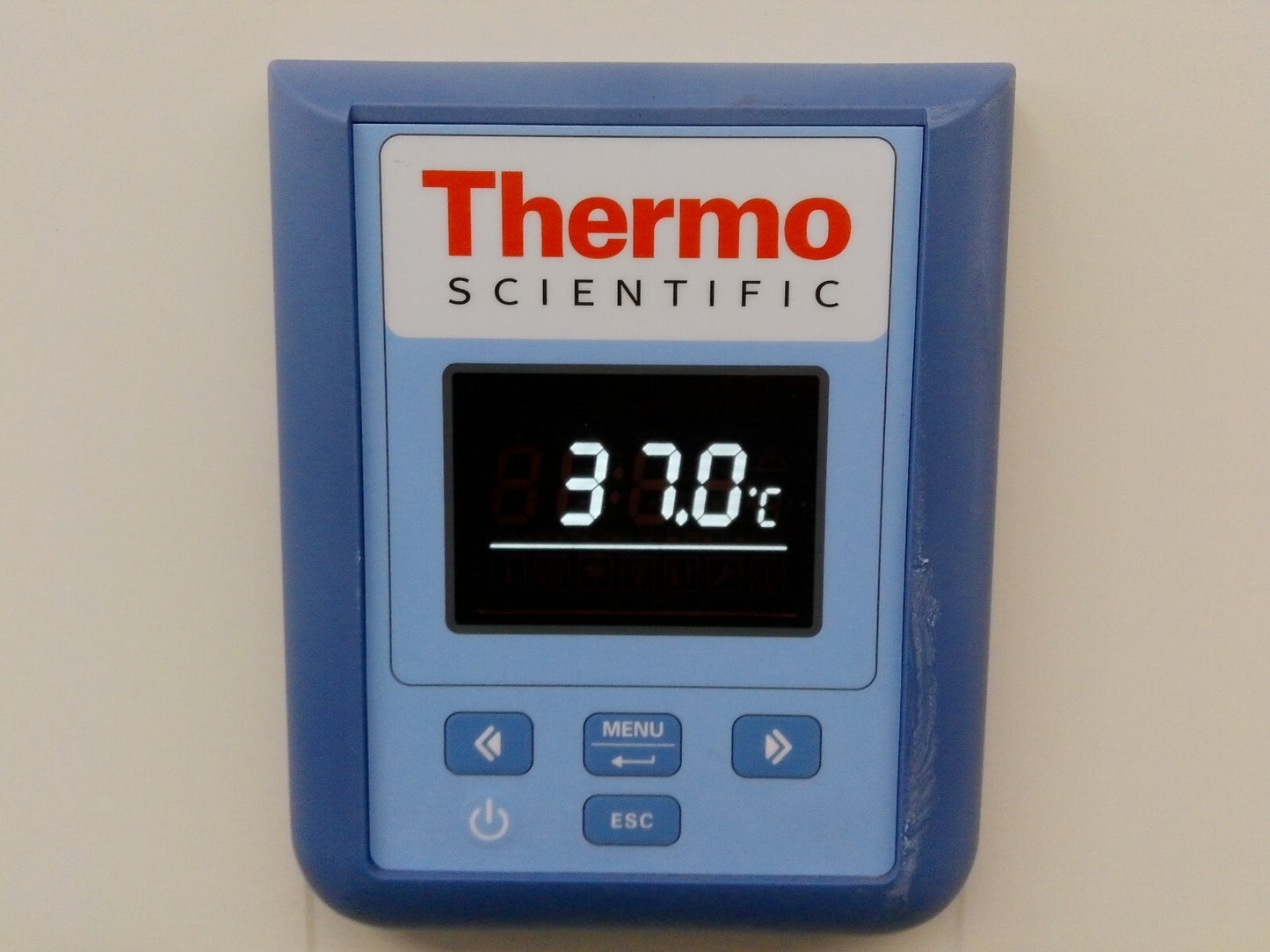 Thermo Scientific Heratherm IGS60 51028063 Bench Top Incubator 2.6Cf 120v