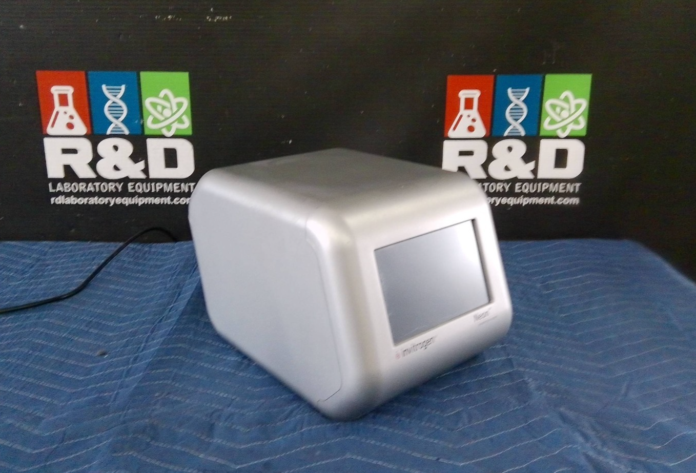Invitrogen Neon Transfection System MPK5000 w/ Pipette Station