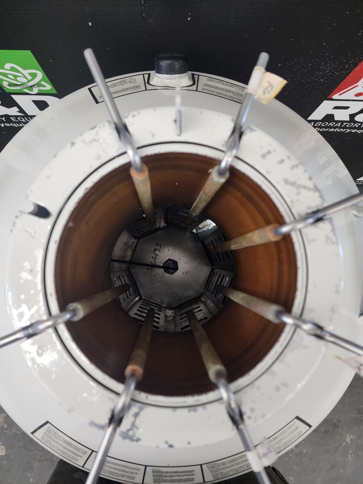 Thermolyne Locator 8 Cryo Nitrogen LN2 Biological Storage System w/ Racks