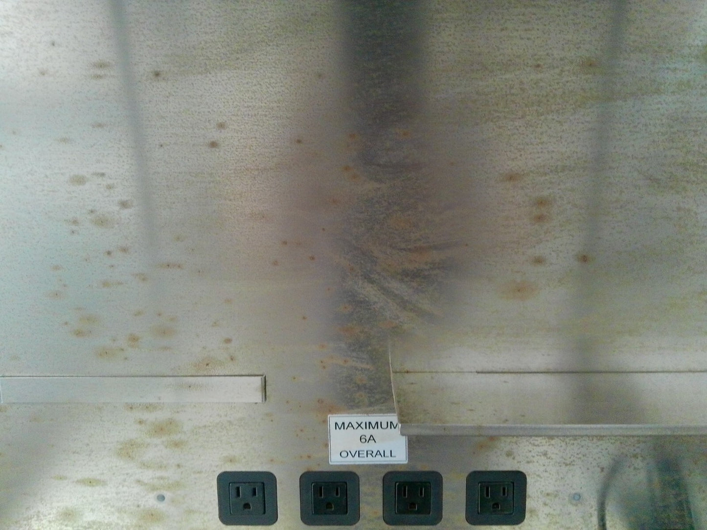 VWR 10783-132 28" PCR Workstation w/ UV & Air Recirculator Twin Decontamination