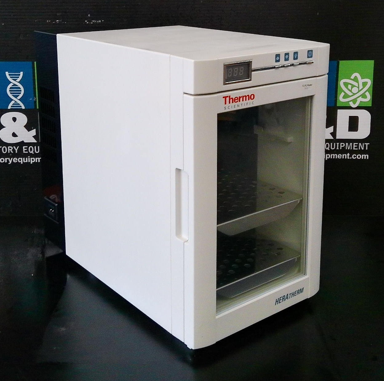 Thermo Scientific Heratherm IMC 18 Microbiological Incubator (17-40c) .65Cf