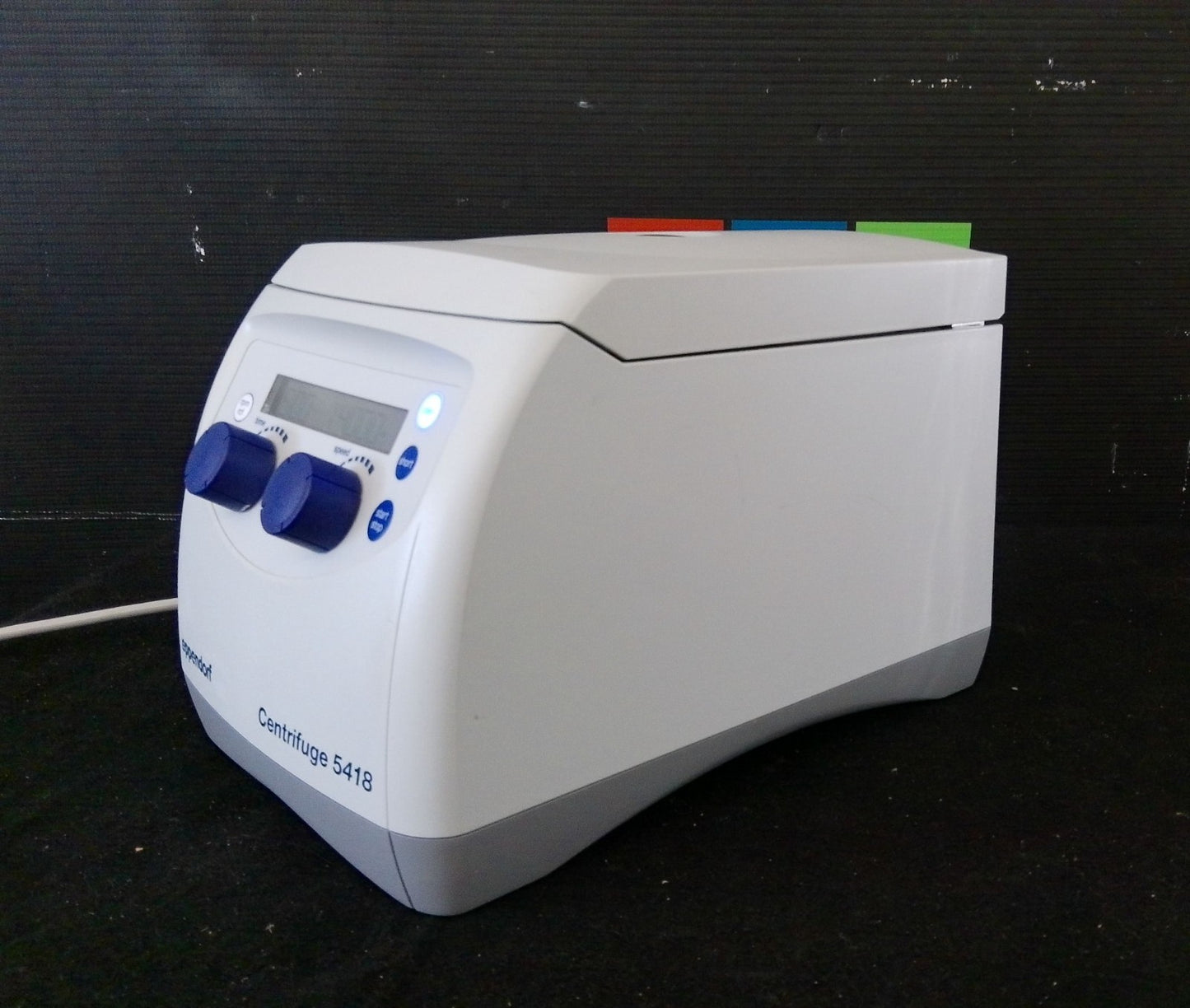 Eppendorf 5418 Benchtop Microcentrifuge w/ FA-45-18-11 Fixed-Angle Rotor TESTED