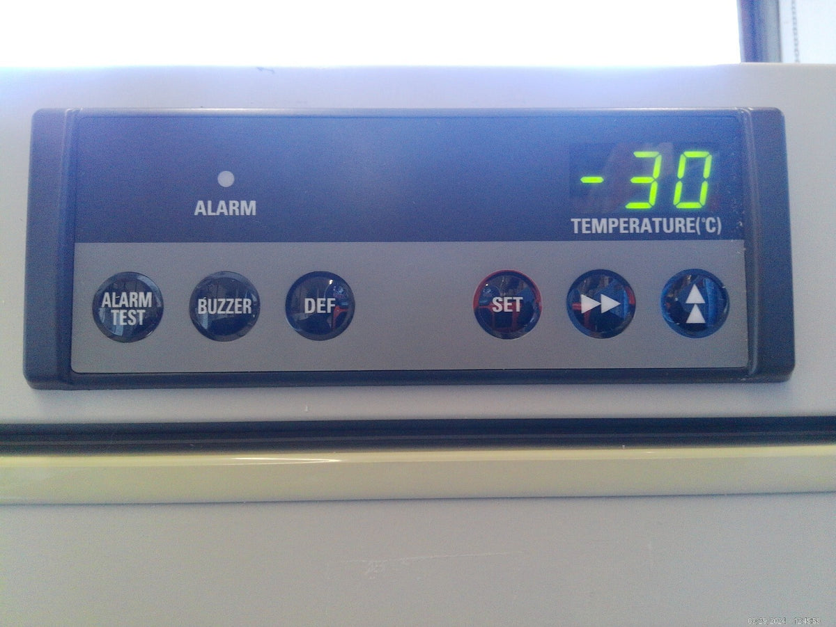 Sanyo MDF-U537 Two-Door Biomedical -30C Lab Freezer 17Cf 120V FULLY TESTED