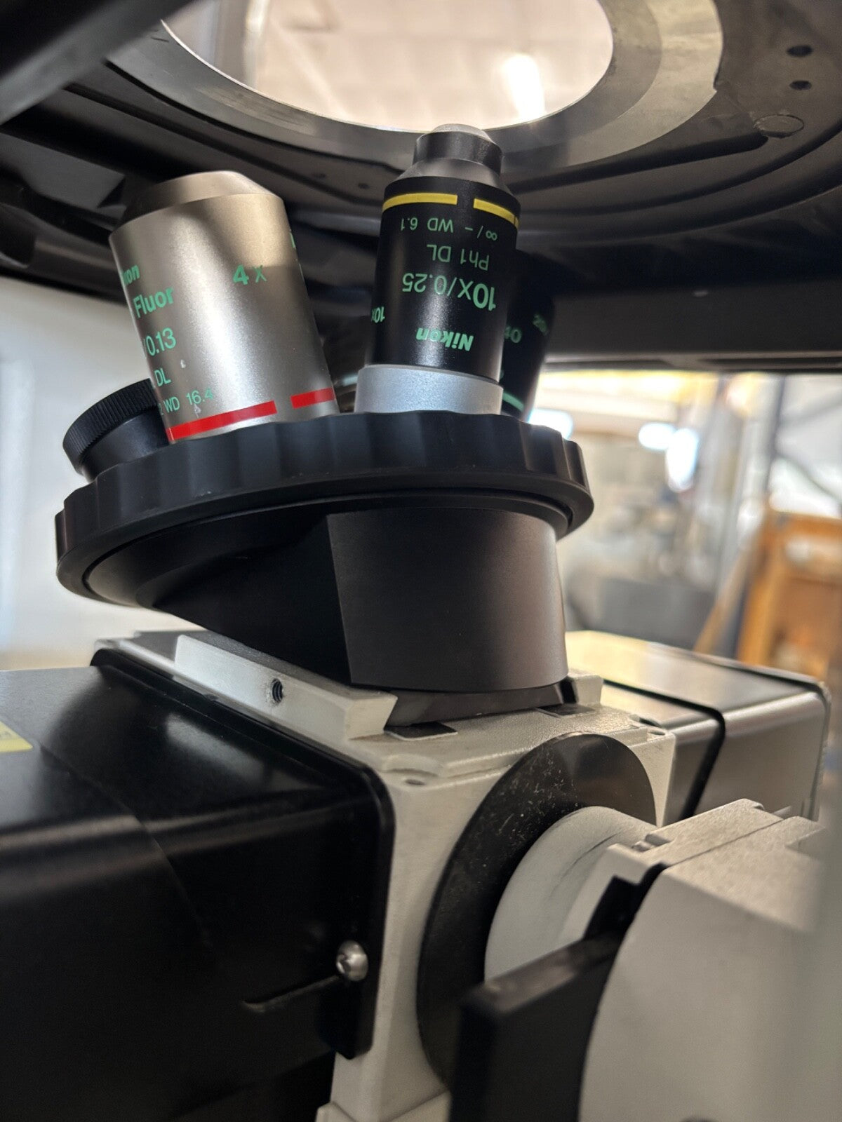 Nikon Eclipse TE300 Inverted Phase Contrast Fluorescence Microscope 4 Objectives