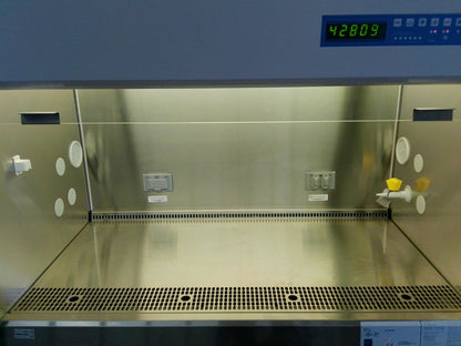 Thermo Scientific 4ft 1375 A2 Biosafety/Biological Safety Cabinet w/UV +Warranty