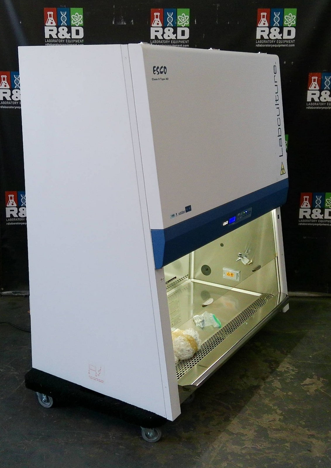 Esco 4ft LA2-4A2-E A2 Biosafety/ Biological Safety Cabinet w/Stand & UV+Warranty