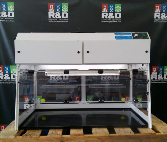 Cole Parmer 4ft 7890044 PCR Cabinet Laminar Flow w/ UV & Fluorescent Lighting