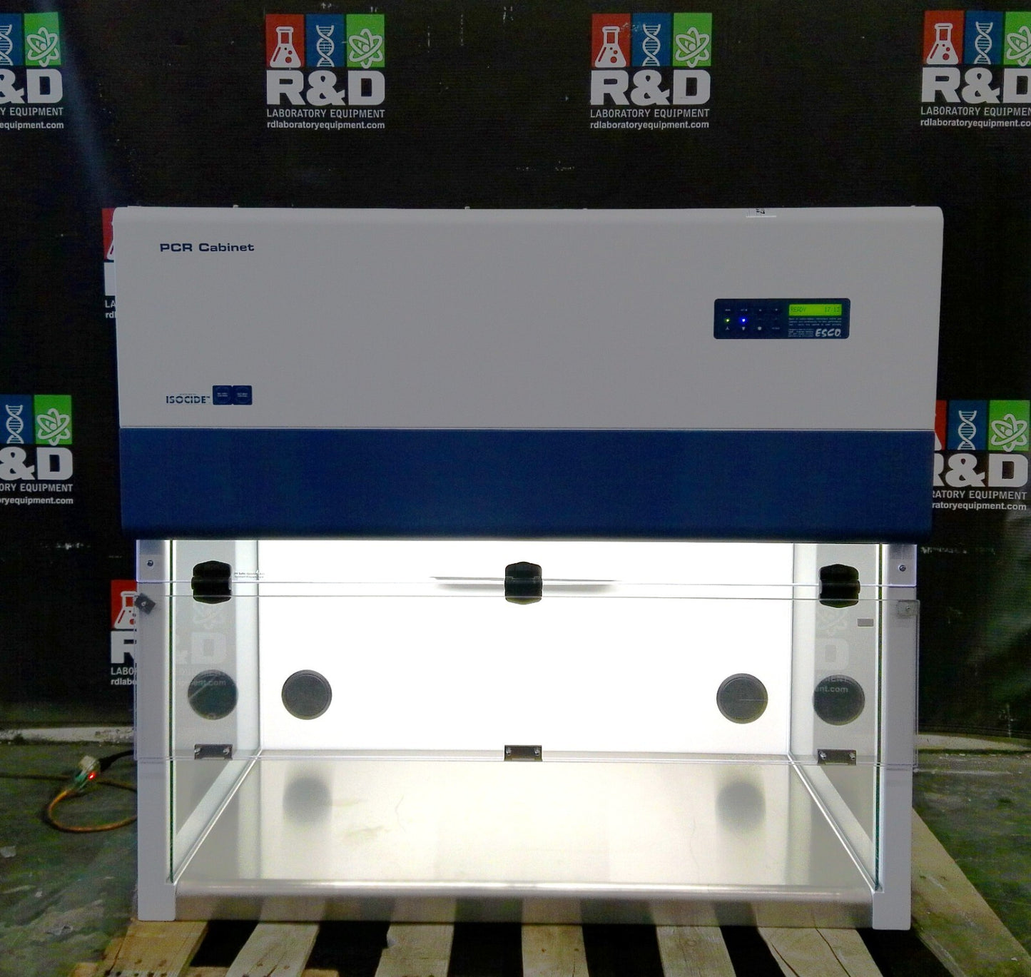 Esco 4ft PCR Cabinet w/UV, No Stand (yr 2022) Vertical Laminar Airflow Device.