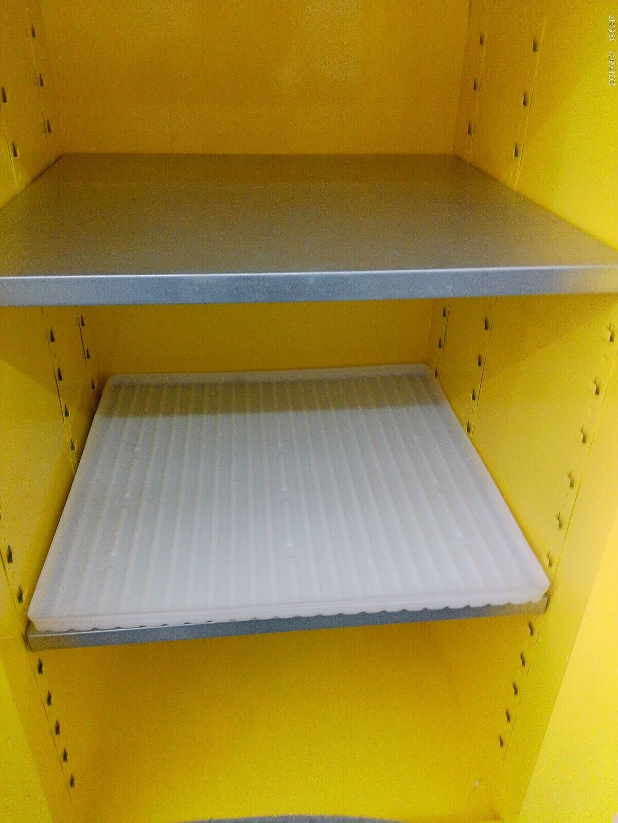 Uline H-1565S-Y Flammable Storage Cabinet Self Closing Doors 60 Gal