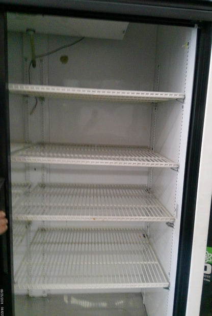 True GDM-45, Glass Sliding Door Deli Refrigerator 45Cf, 120v, FULLY TESTED