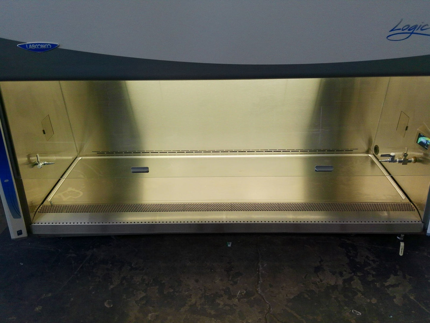 Labconco 6ft Logic+ A2 Biosafety/Biological Safety Cabinet w/UV & Stand+Warranty