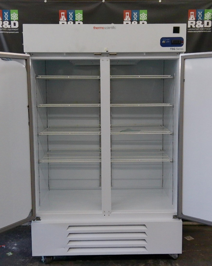 Thermo Scientific GTTSG49RPSA Double Door Laboratory +4C Refrigerator 49Cf