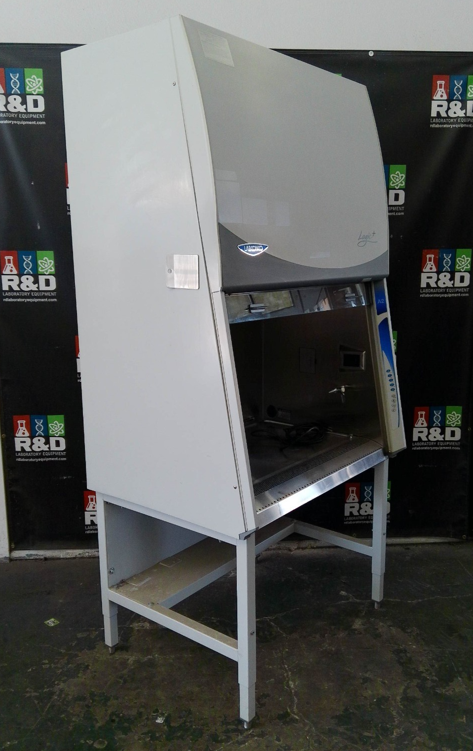 Labconco 3ft Logic+ A2 Biosafety/Biological Safety Cabinet w/Stand & UV+Warranty