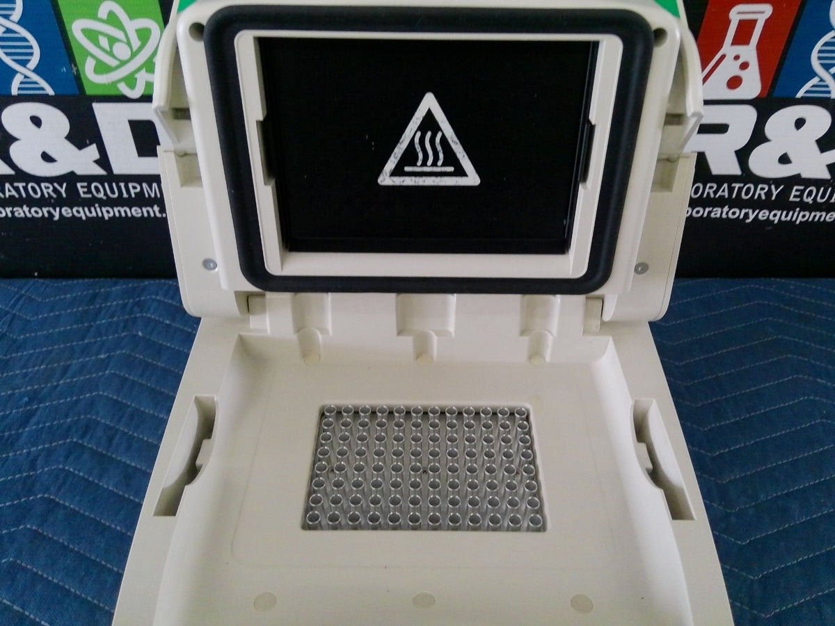 Bio-Rad T100 96 Well Thermal Cycler PCR Gene Analysis System