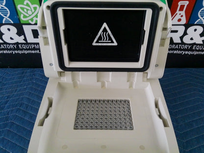 Bio-Rad T100 96 Well Thermal Cycler PCR Gene Analysis System