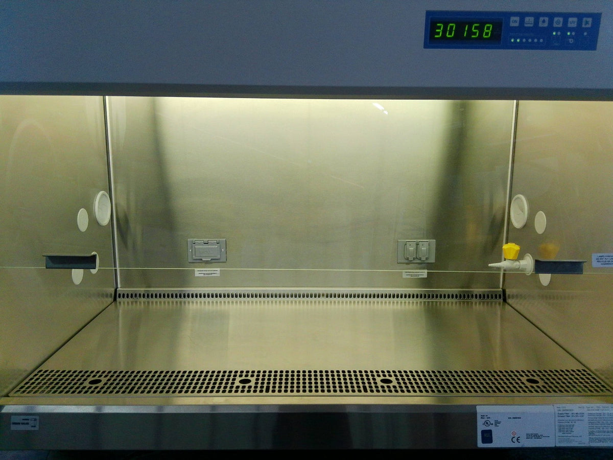 Thermo Scientific 4ft 1375 A2 Biosafety/Biological Safety Cabinet w/UV +Warranty