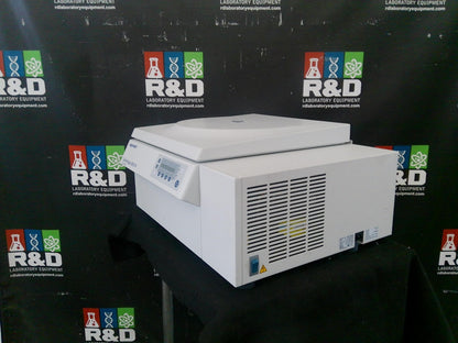 Eppendorf 5810R Refrigerated Centrifuge w/Rotor (A-4-81) & Buckets
