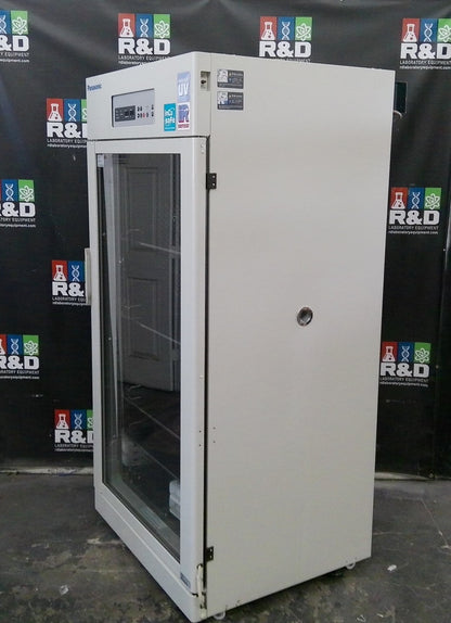 Panasonic MCO-80IC CO2 Large Reach-In Environmental Chamber Incubator 30.1Cf