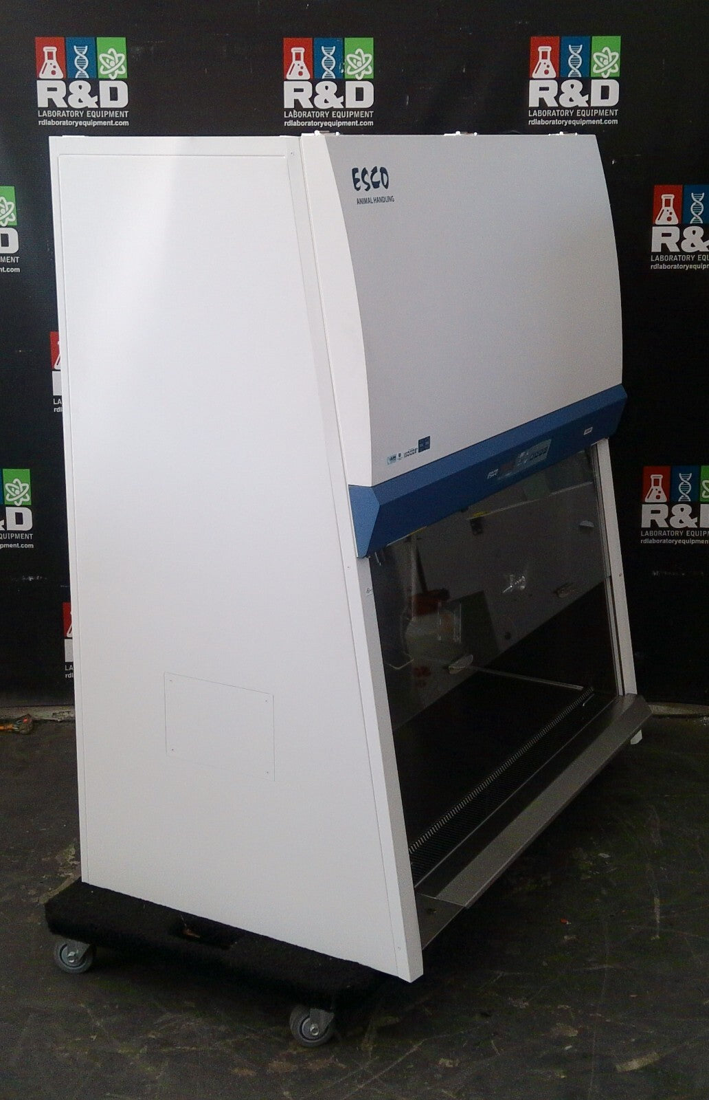 Esco 4ft VA2-4A9-G3 Animal Handling Biosafety Cabinet w/Stand & UV (2022)