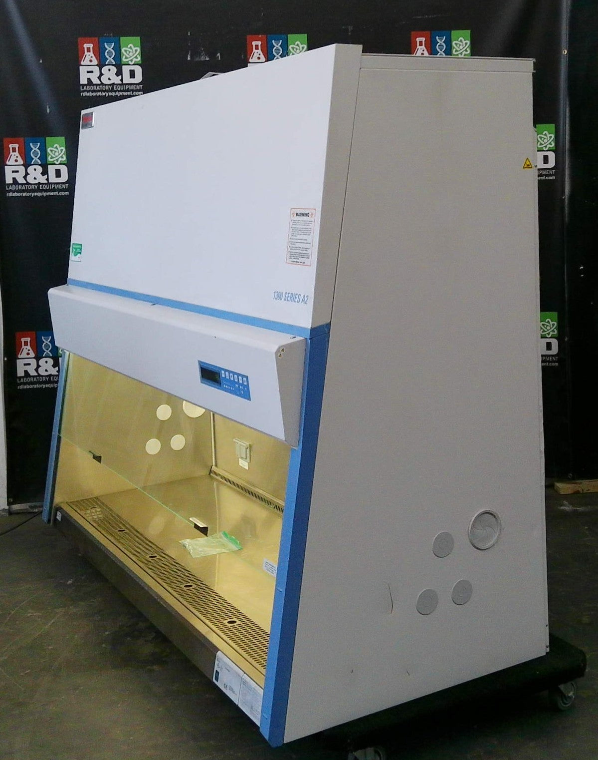 Thermo Scientific 6ft 1377 A2 Biosafety/Biological Safety Cabinet w/UV +Warranty
