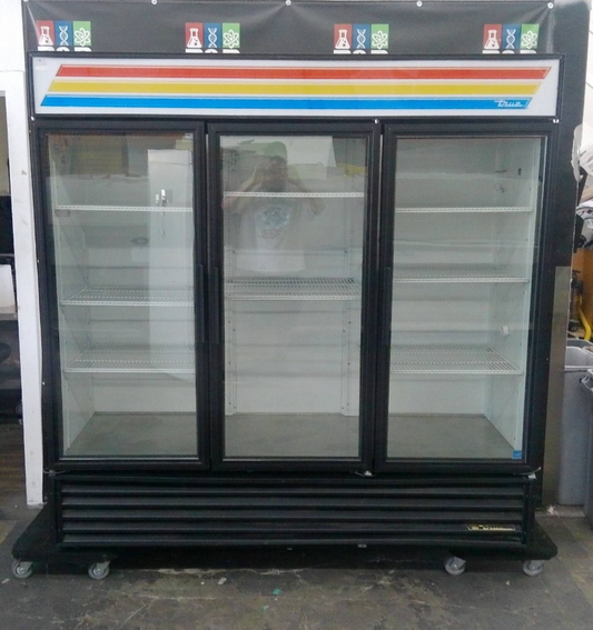 True GDM-72-LD Commercial 3 Door +4C Refrigerator (NO CASTERS) 72cf