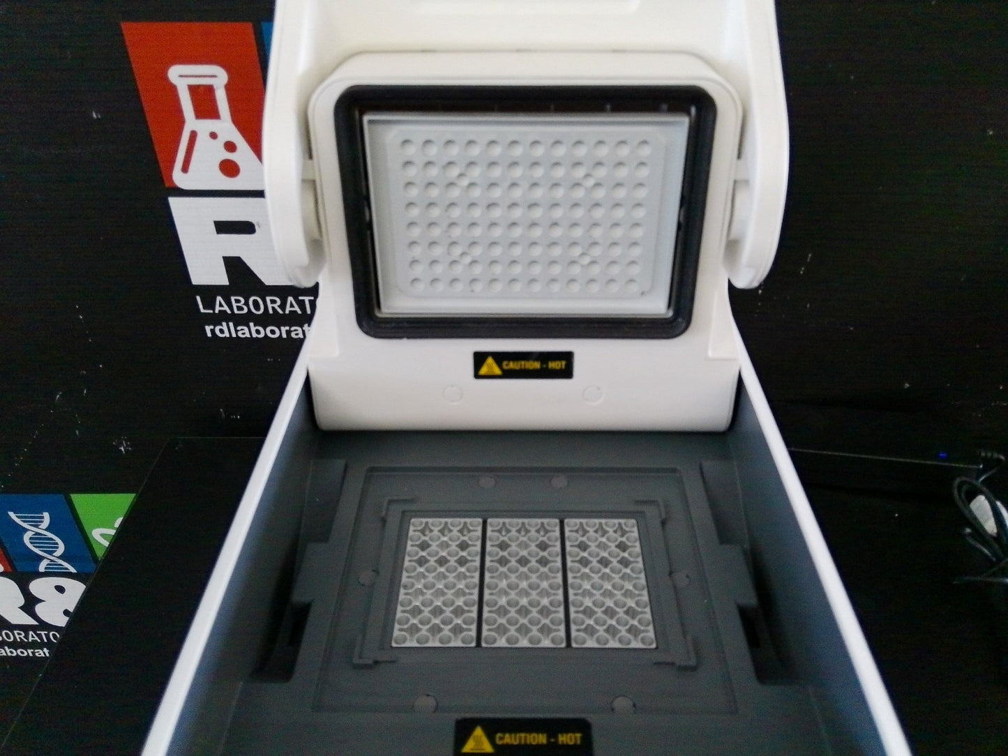 Applied Biosystems A24812 SimpliAmp PCR 96-Well Thermal Cycler
