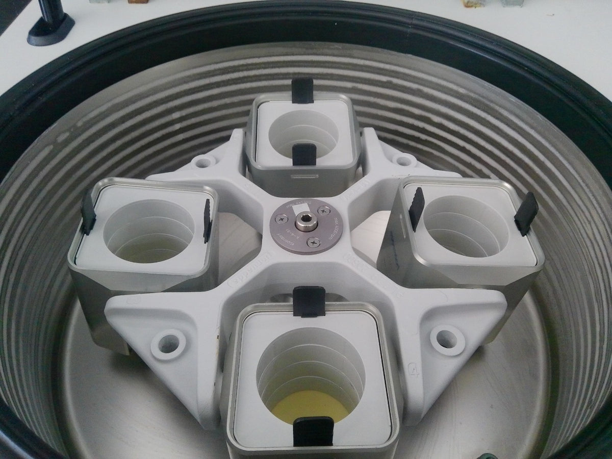 Eppendorf 5810R Refrigerated Centrifuge w/Rotor (A-4-81) & Buckets