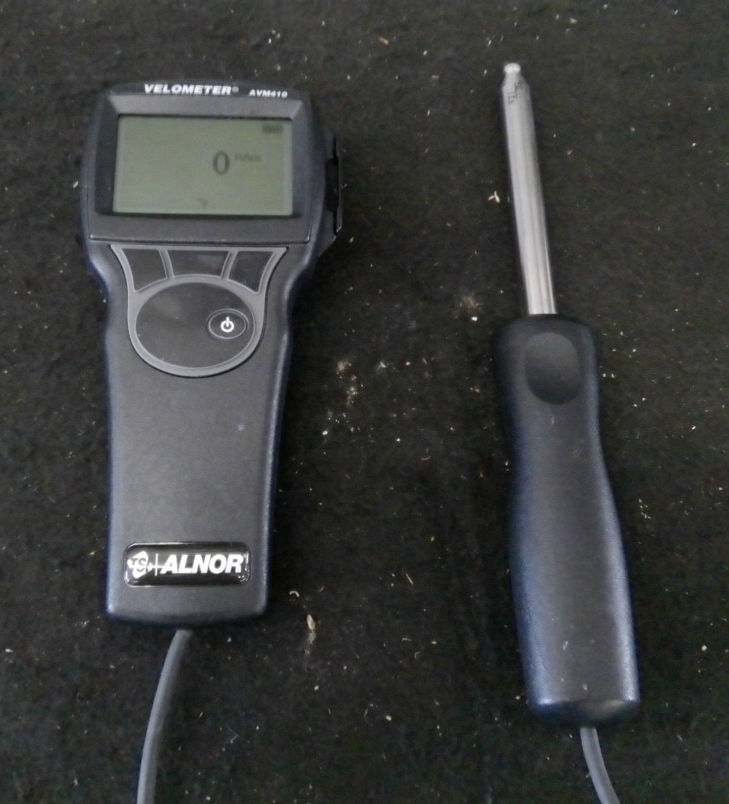 TSI Alnor AVM410 Velometer Thermal Anemometer w/ Case