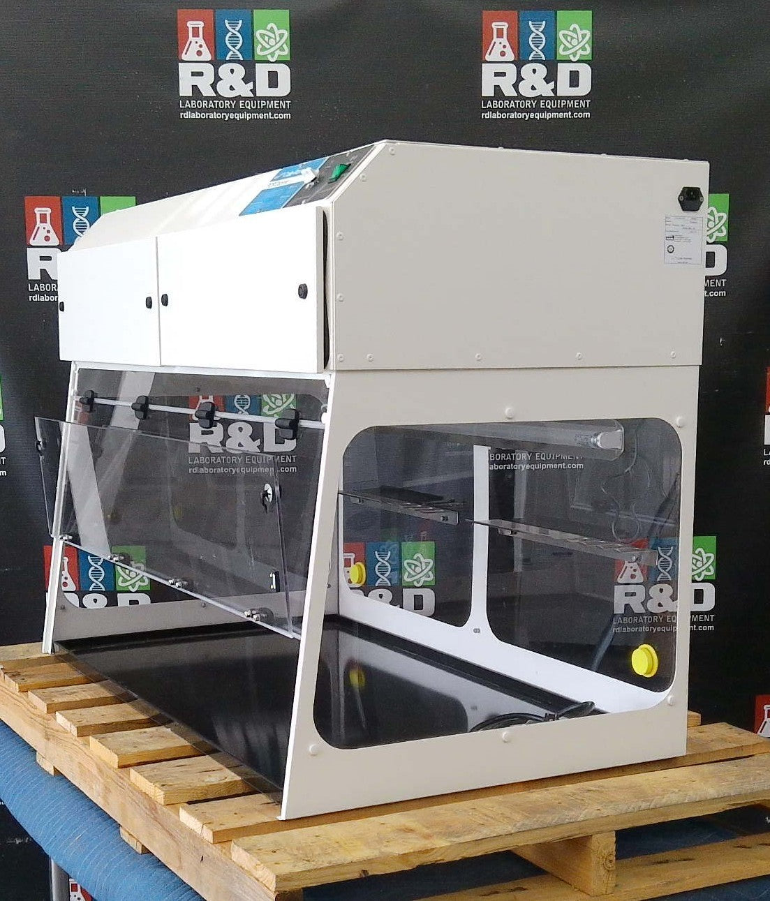 Cole Parmer 4ft 7890044 PCR Cabinet Laminar Flow w/ UV & Fluorescent Lighting