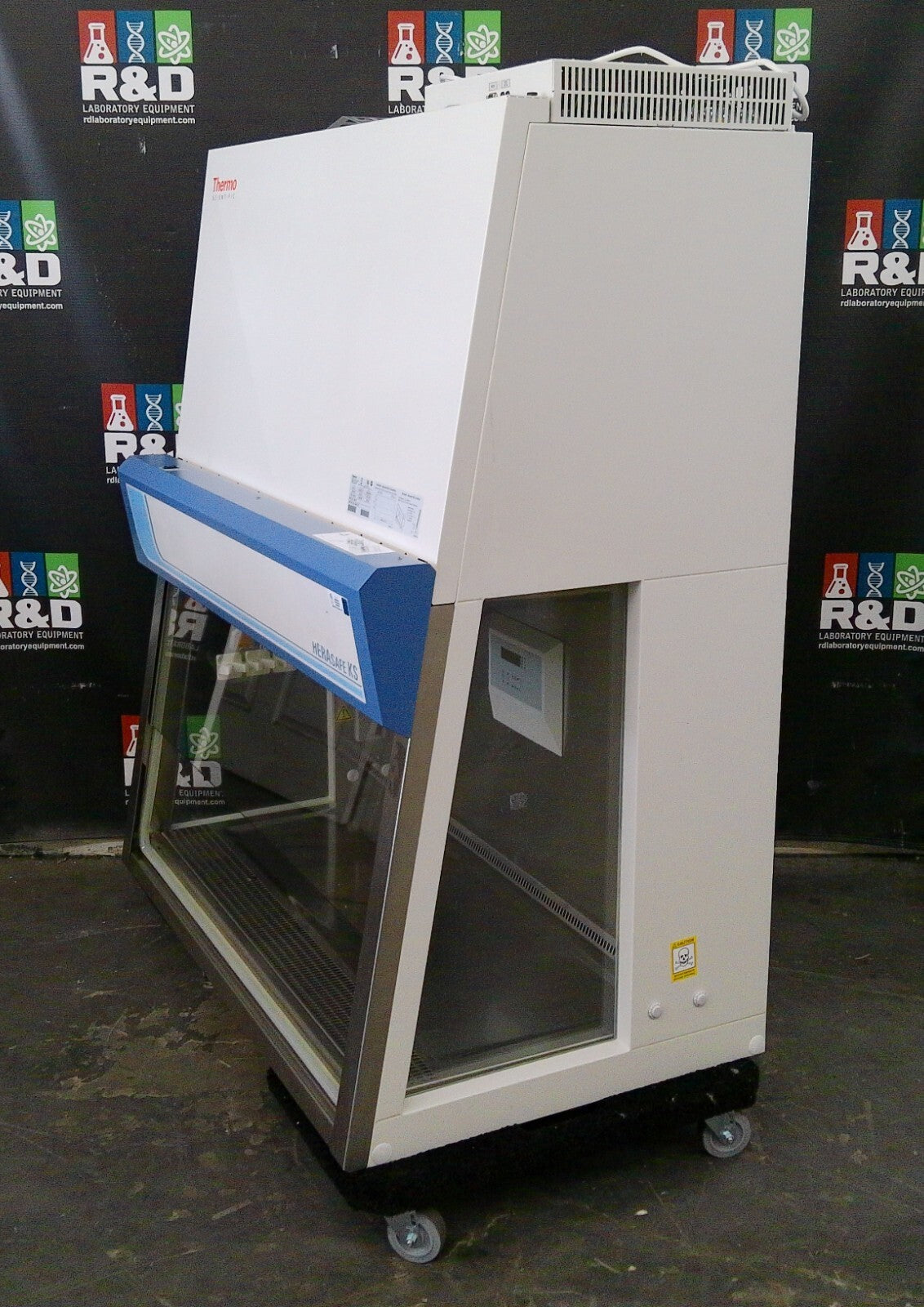 Thermo Scientific 4ft HERAsafe KS A2 Biosafety Cabinet w/UV, Stand, and Remote