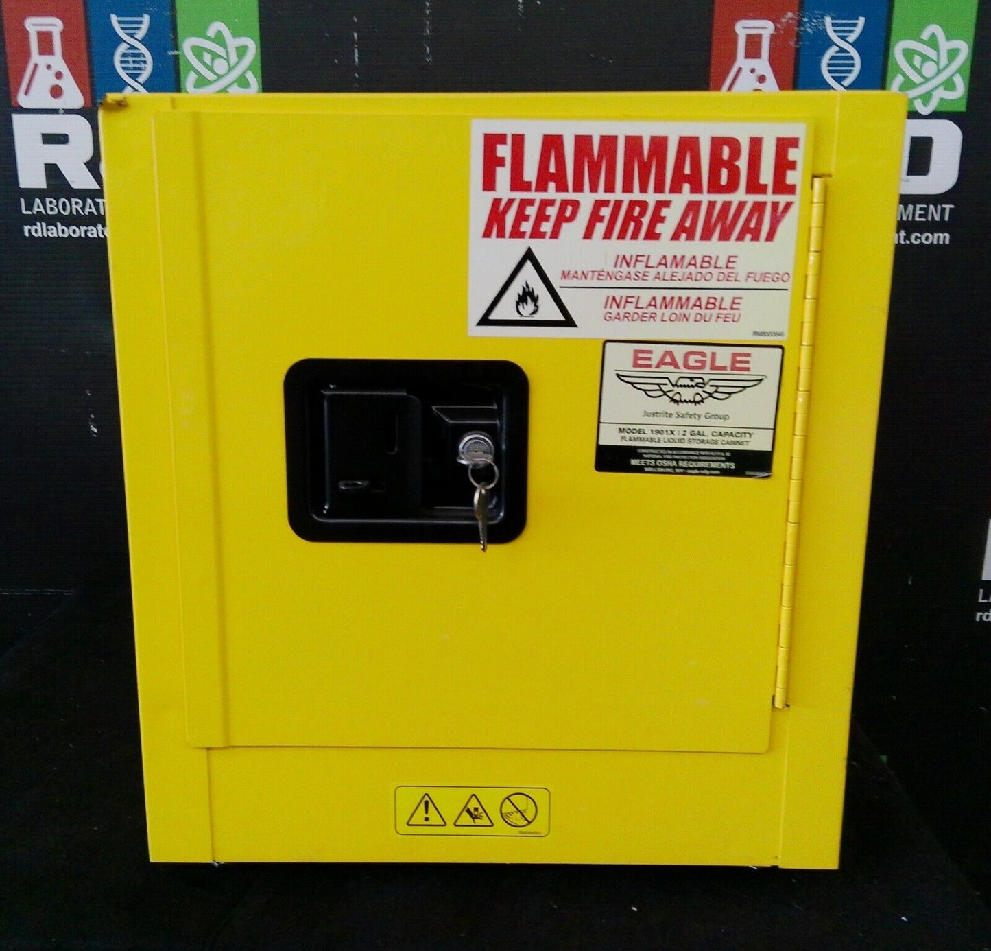Eagle 1901X Flammable Storage Cabinet Self Closing Doors w/ key 2 Gal