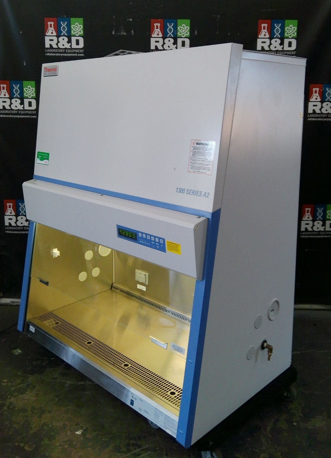 Thermo Scientific 4ft 1375 A2 Biosafety/Biological Safety Cabinet w/UV +Warranty