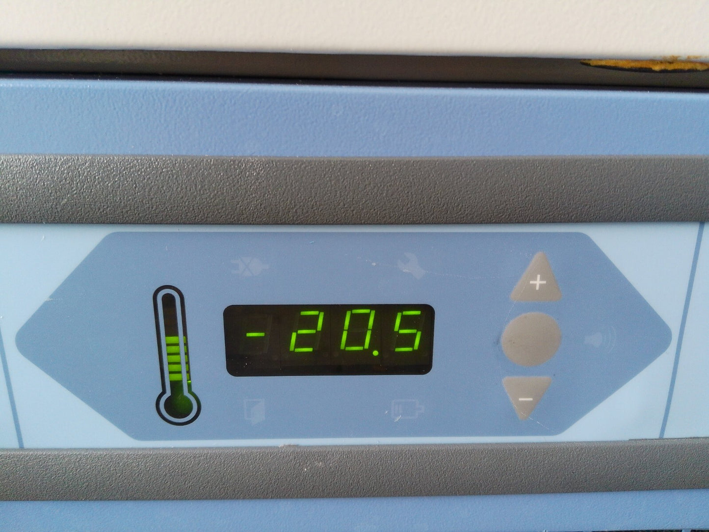 Thermo Scientific ULT430A Revco Undercounter Laboratory  Freezer 4.9Cf 120v