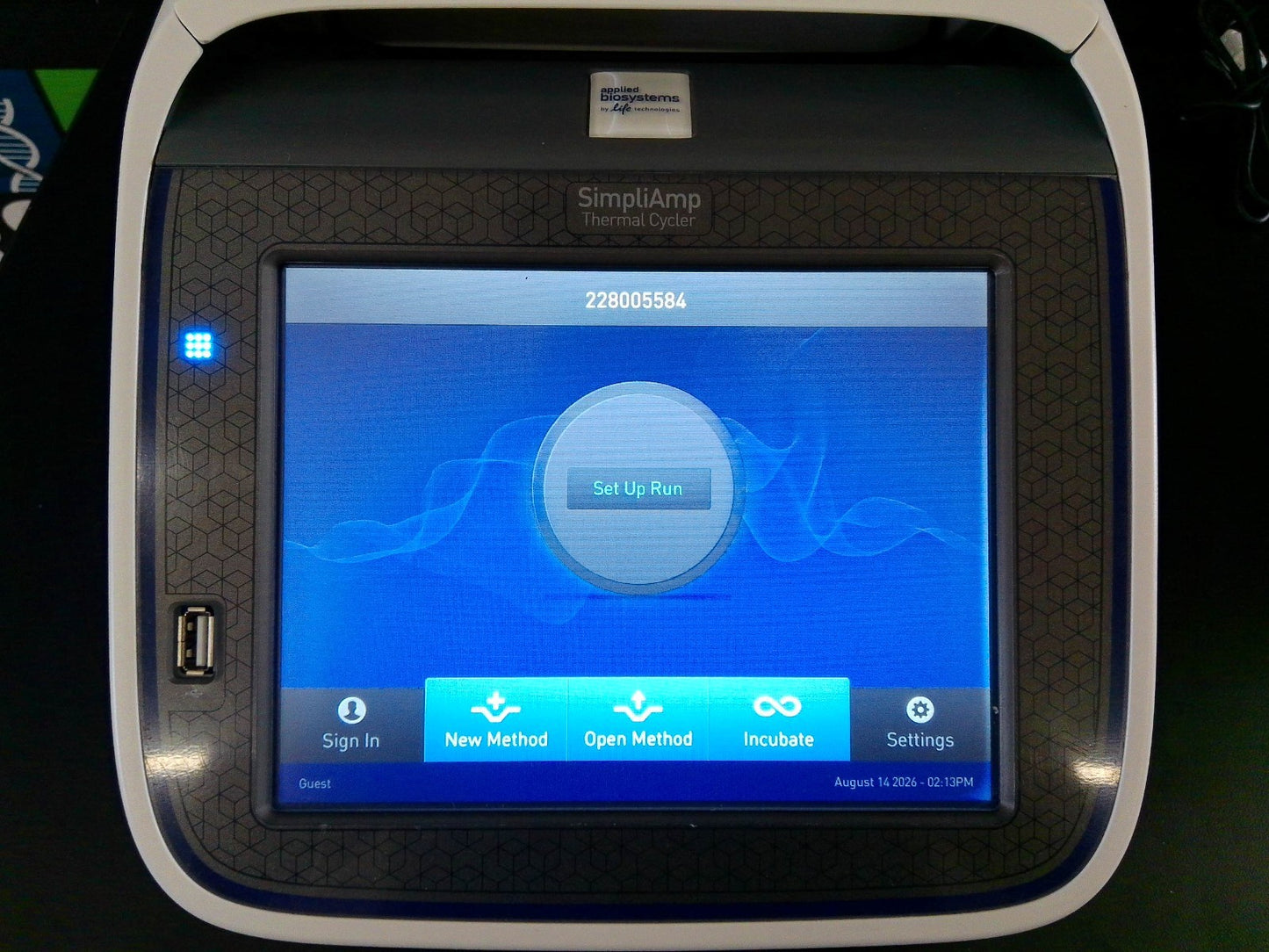 Applied Biosystems A24812 SimpliAmp PCR 96-Well Thermal Cycler