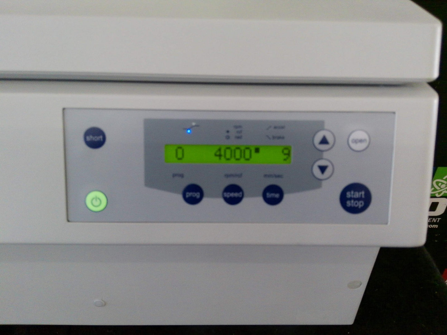 Eppendorf 5810 Benchtop Centrifuge w/ Rotor (A-4-81) No Buckets or Inserts