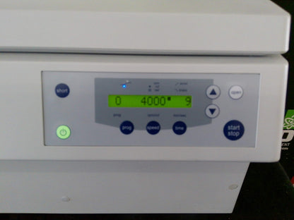 Eppendorf 5810 Benchtop Centrifuge w/ Rotor (A-4-81) No Buckets or Inserts