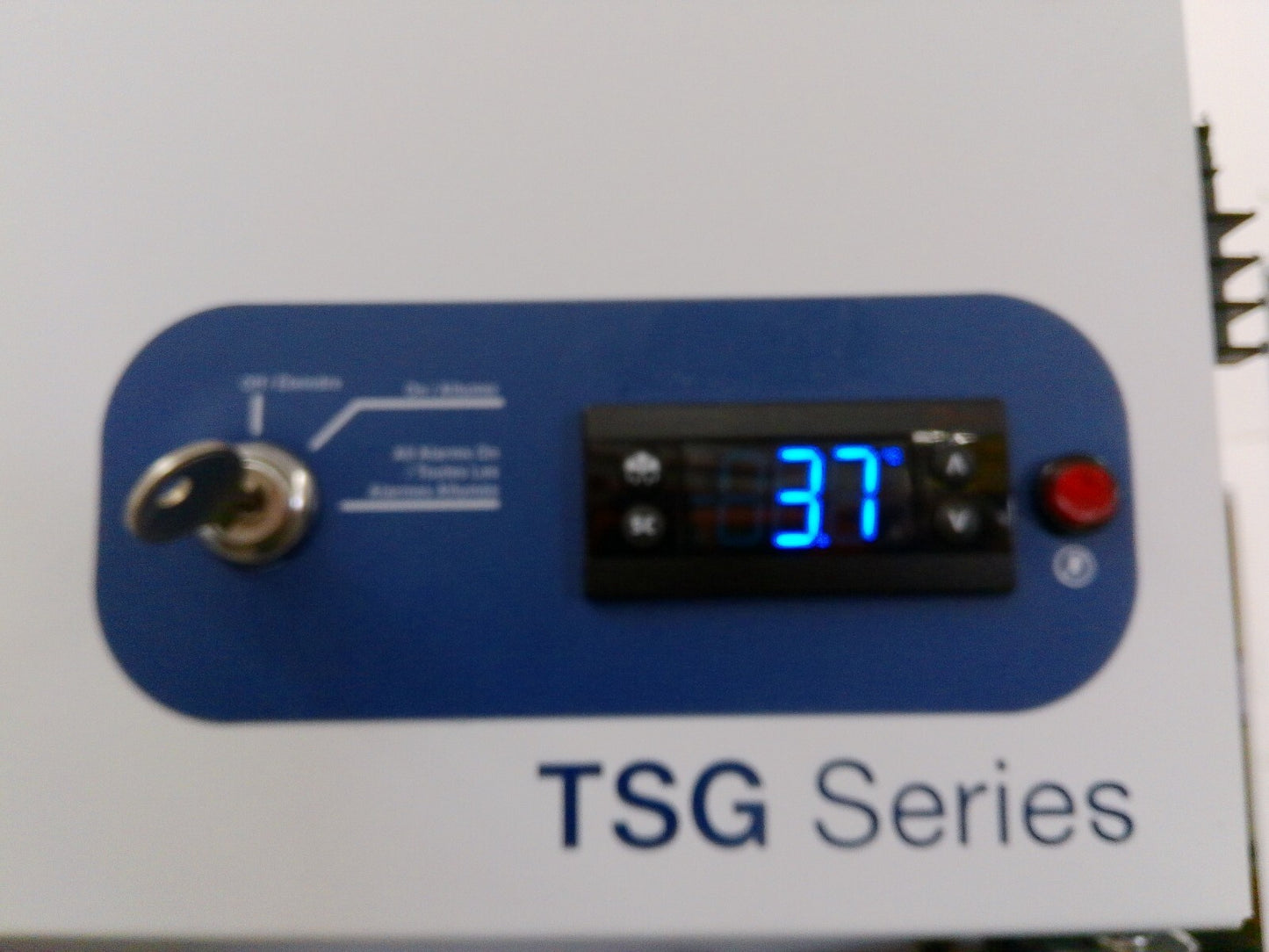 Thermo Scientific GTTSG25RPSA +4C Laboratory Refrigerator 23Cf 120v